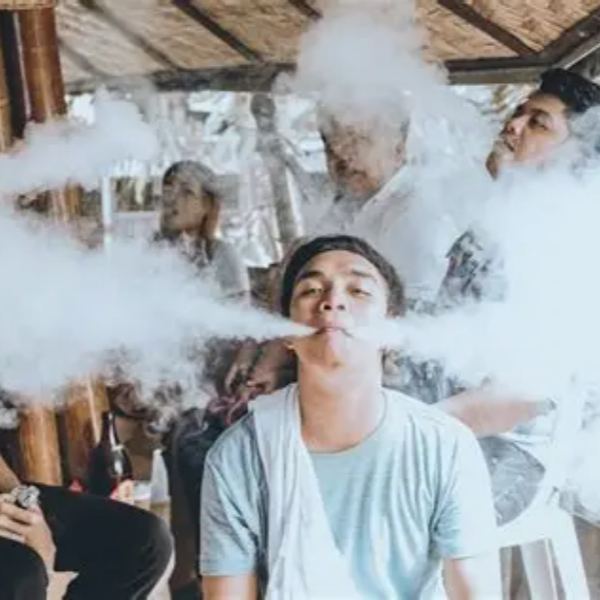 Social vaping: How Social Vaping Shapes Modern Lifestyle and Culture 1 APP-connected vapes